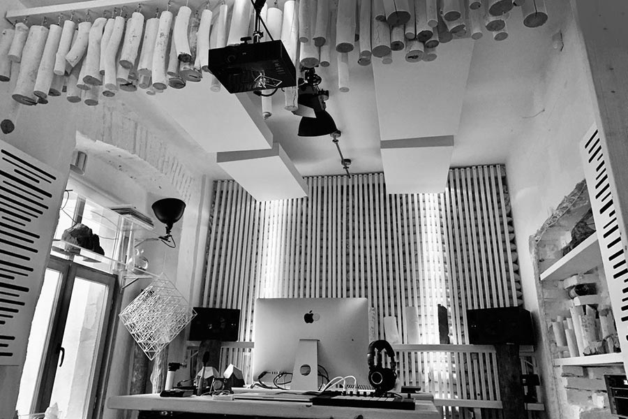 Jak pozbyć się echa i pogłosu w pomieszczeniu?